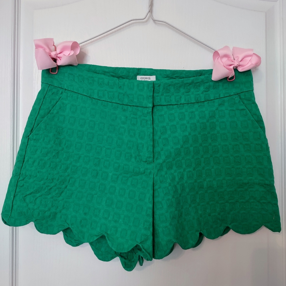 Crown & Ivy High Waist Green Scalloped Shorts- Like New!